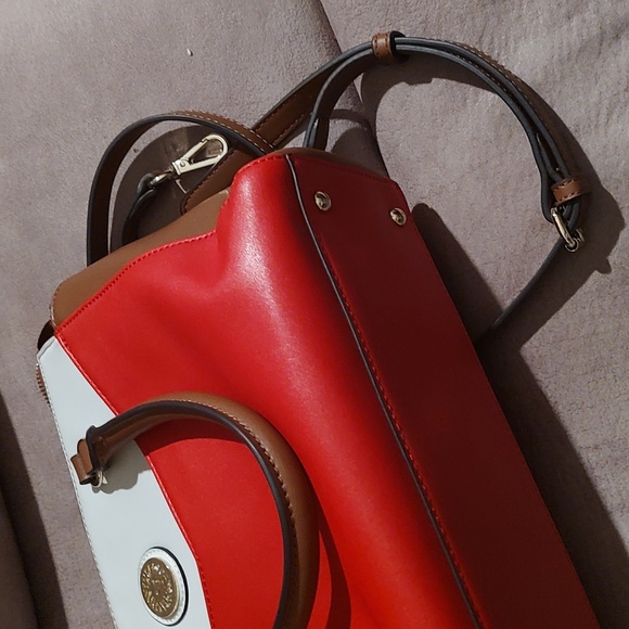 Anne Klein - Picture 3 of 3